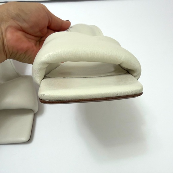 Tony Bianca Alexa Kitten Heel Nappa Leather Square Toe in Dove Cream Size 6.5 - Picture 5 of 15